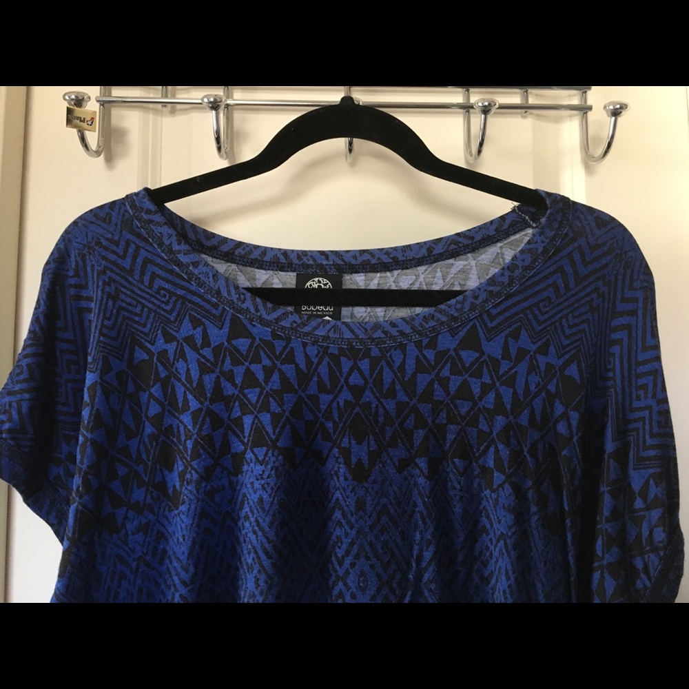 Patterned Top - Picture 3 of 4